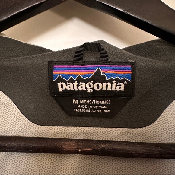 Patagonia Torentshell 2.5L Jacket - Picture 3 of 10